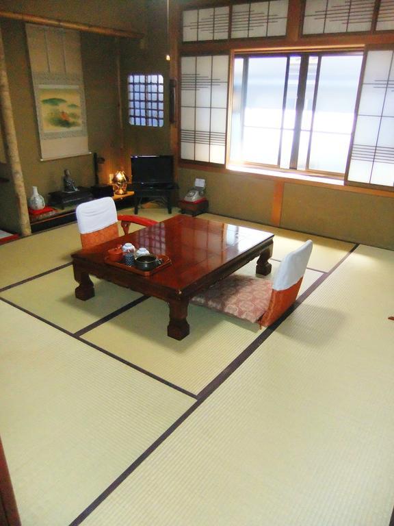 Sumiyoshi Ryokan Takayama (Gifu) Quarto foto